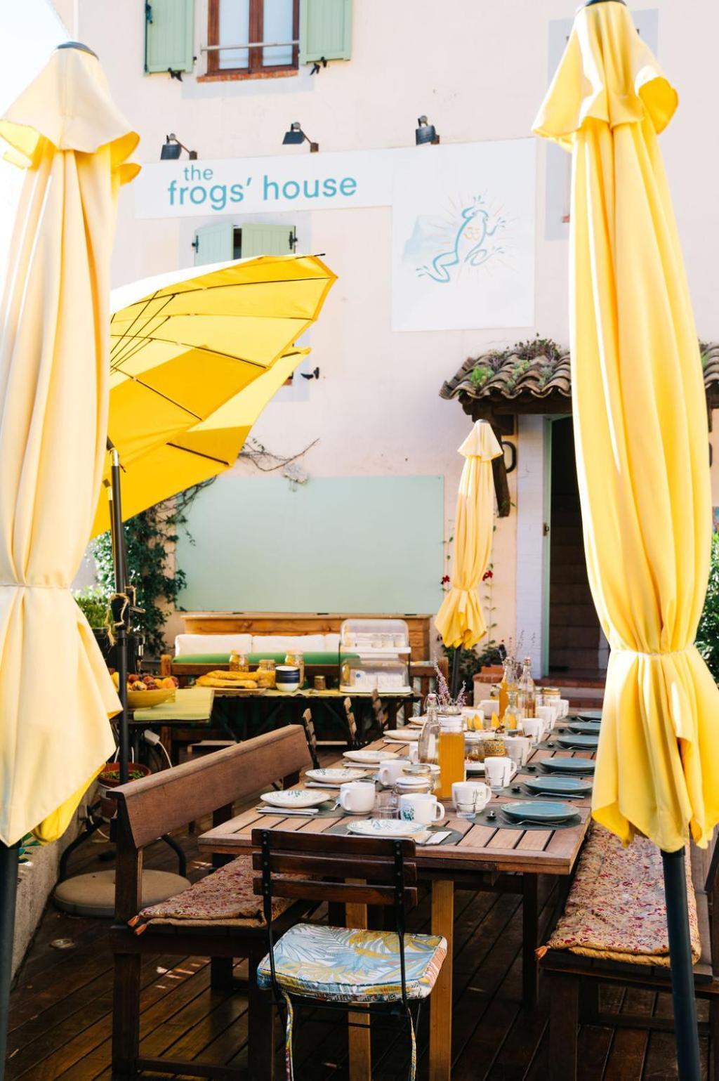 The Frogs' House - Yoga Retreat Bed & Breakfast Saint-Jeannet  Exterior photo